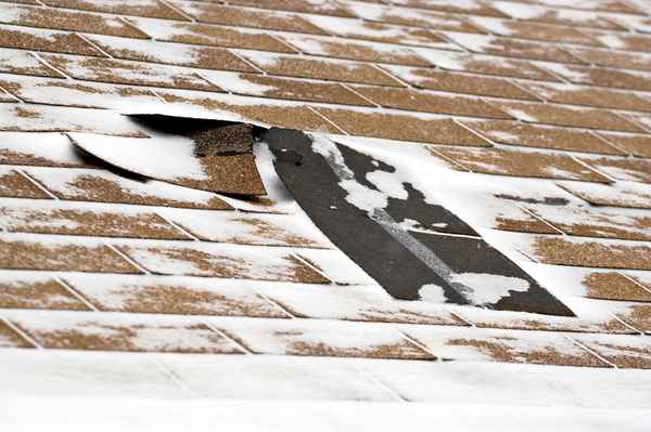 winter roof problems in Chicago